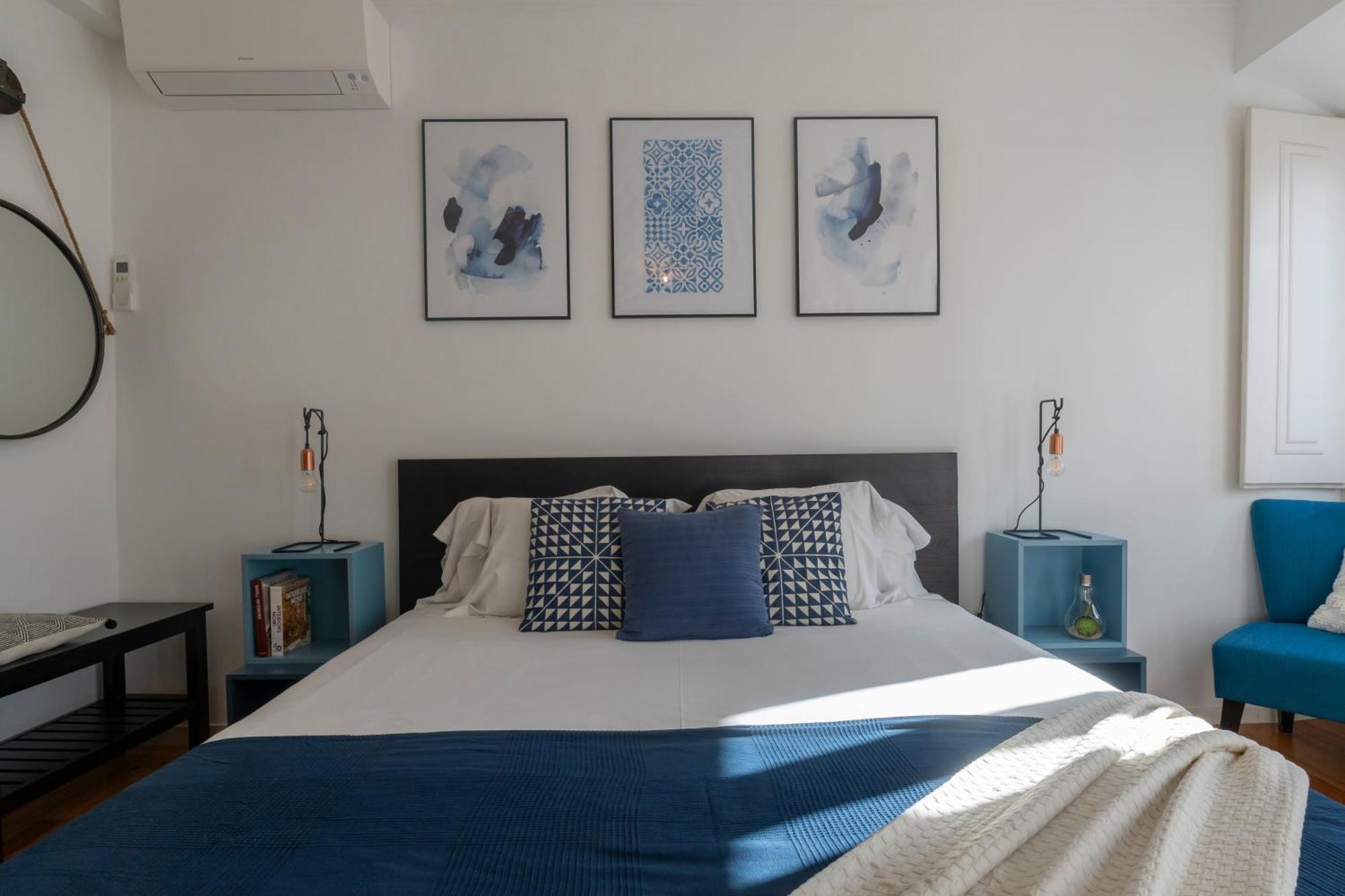 Superb Apartments Overlooking Graca In Lisbon Room photo